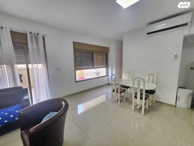 דירה, אבני חן, חריש