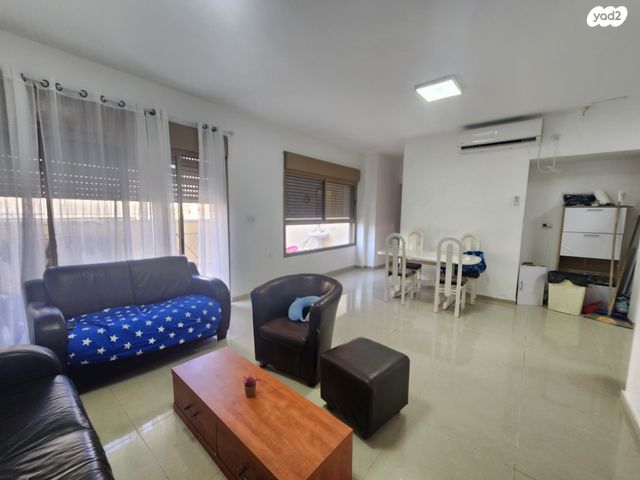 דירה, אבני חן, חריש