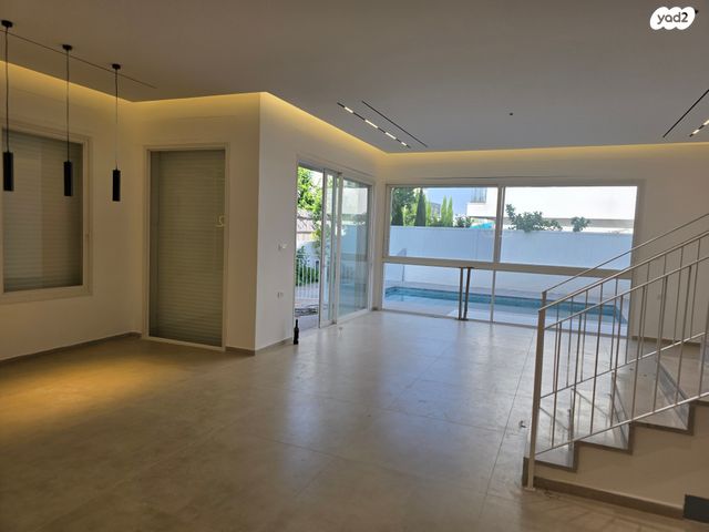 דו משפחתי, השמחה, שרונה, כפר יונה