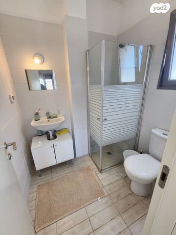 גג/ פנטהאוז, שוהם 40, אבני חן, חריש