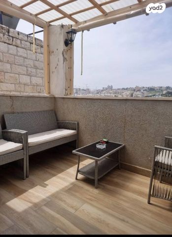 דירה, שלמה בן יוסף, ארמון הנציב, תלפיות מזרח, ירושלים