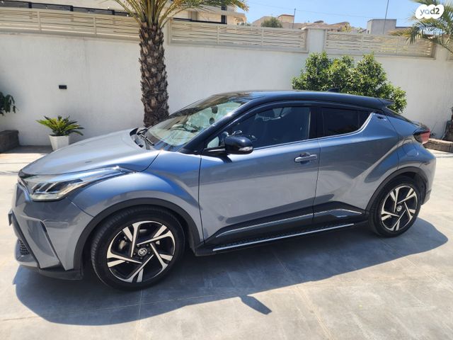 מודעת רכב טויוטה C-HR