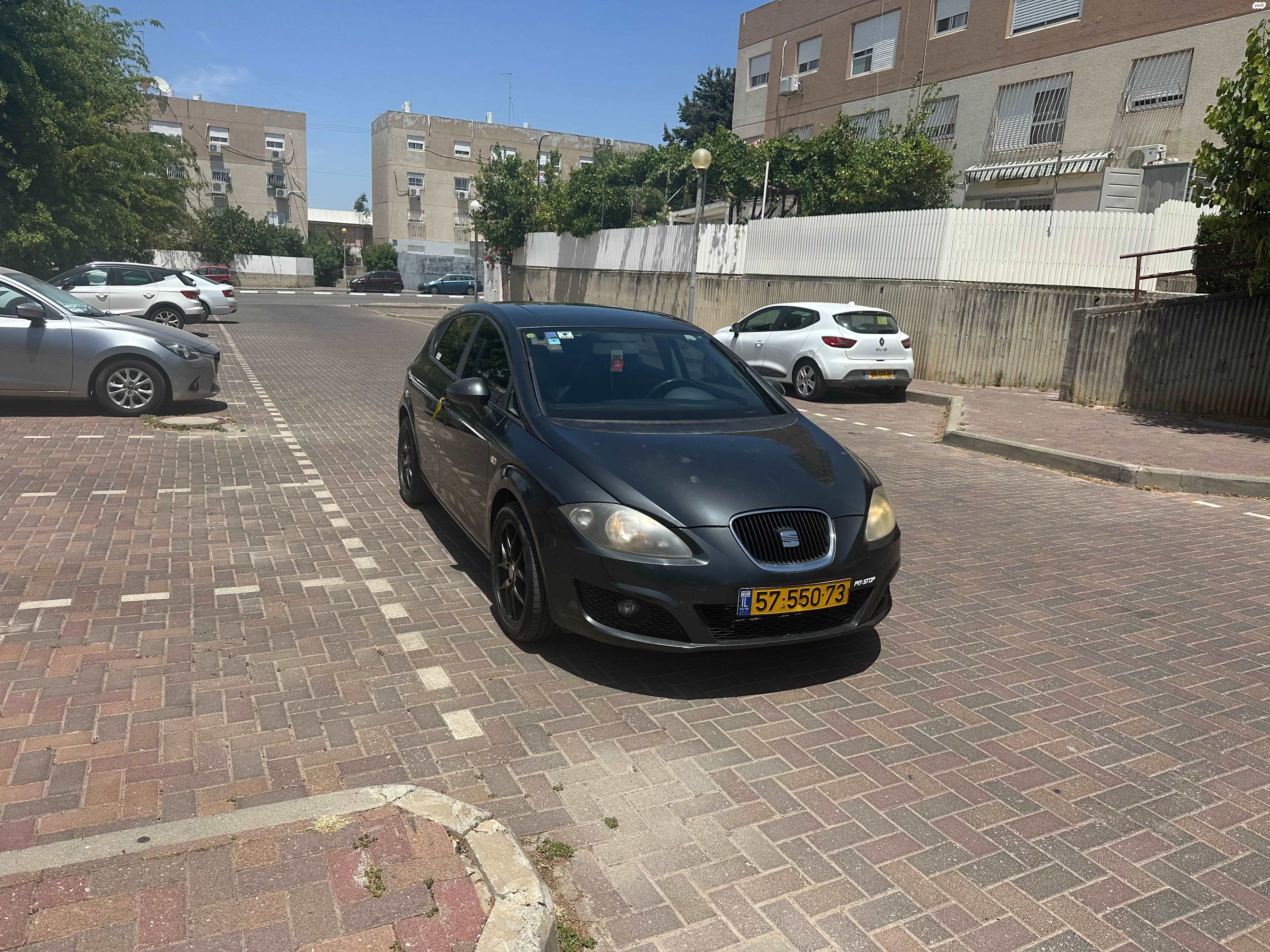 מודעת רכב סיאט לאון
