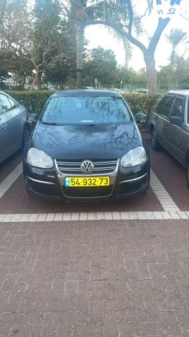 מודעת רכב פולקסווגן ג'טה 