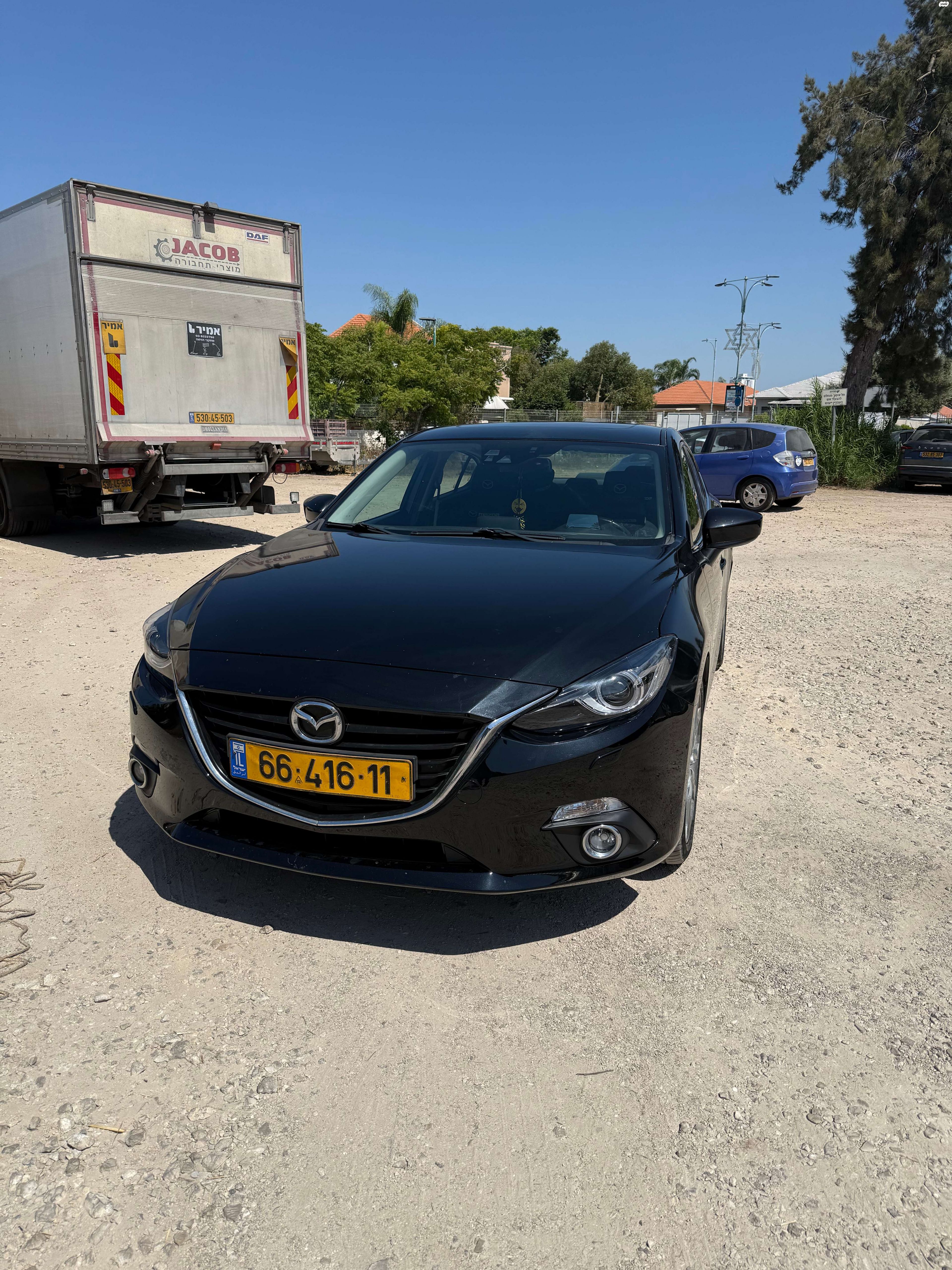 מודעת רכב מאזדה 3