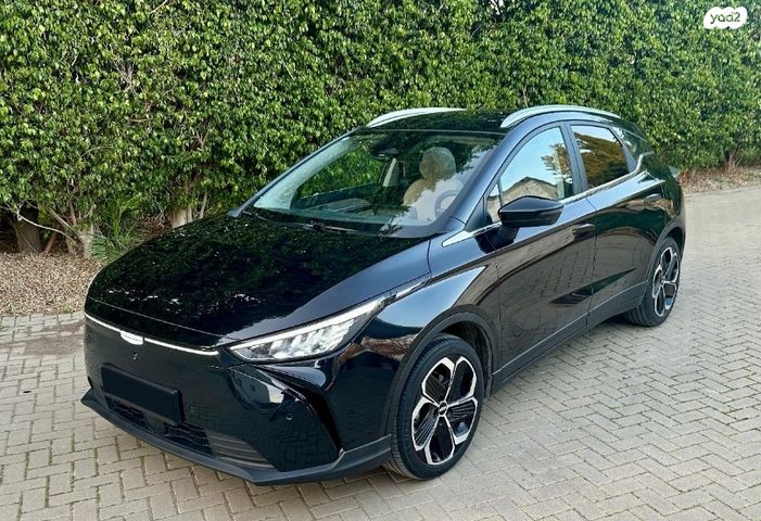 מודעת רכב ג׳ילי Geometry C