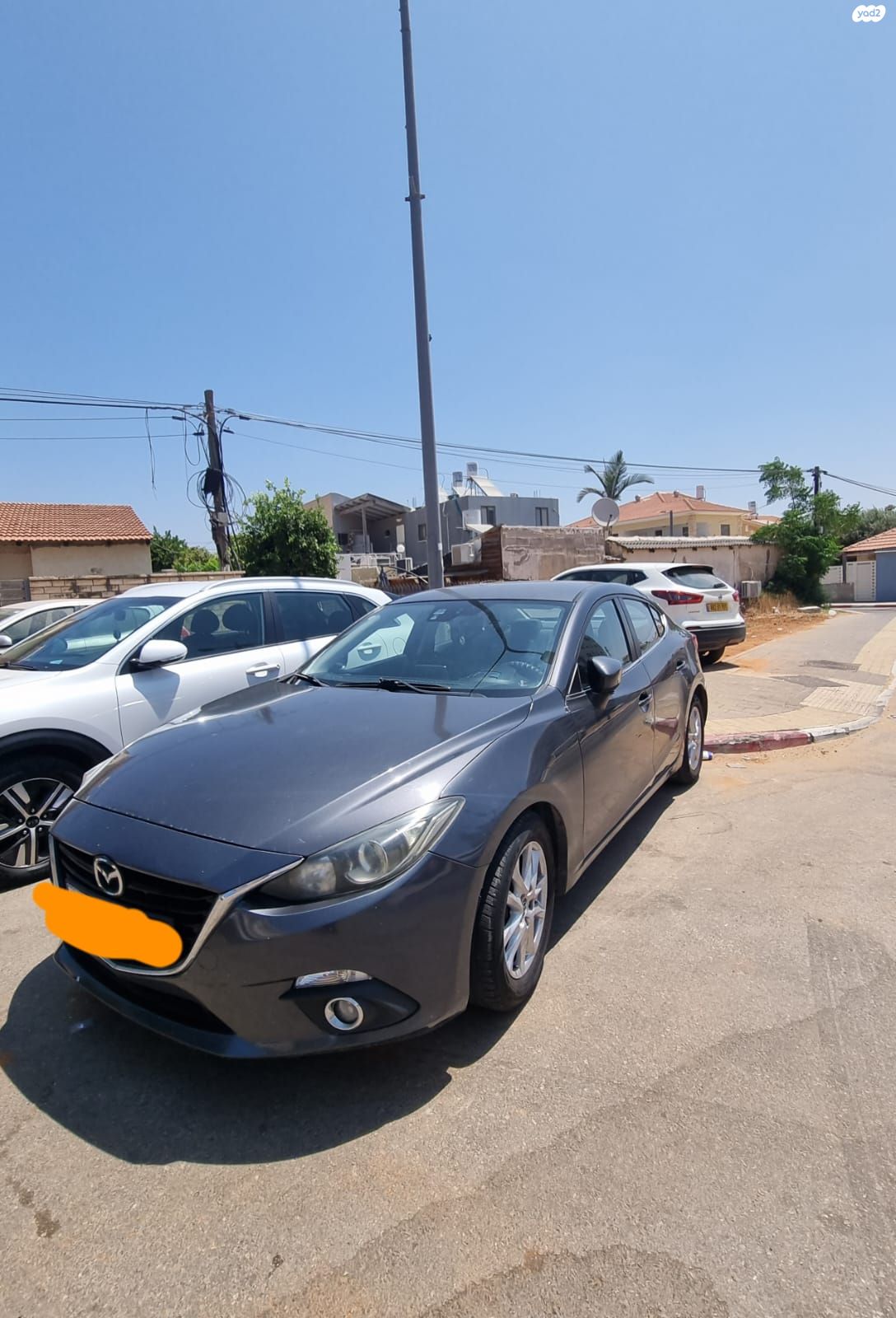 מודעת רכב מאזדה 3