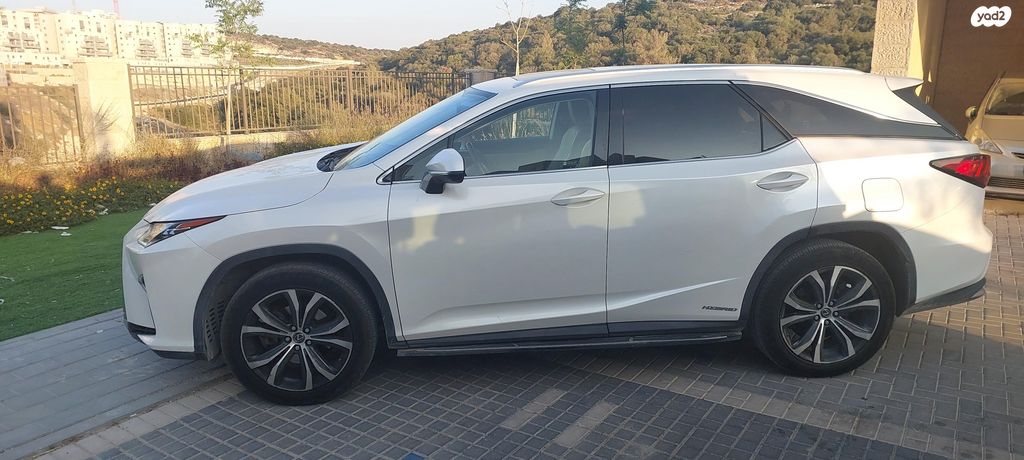 מודעת רכב לקסוס RX
