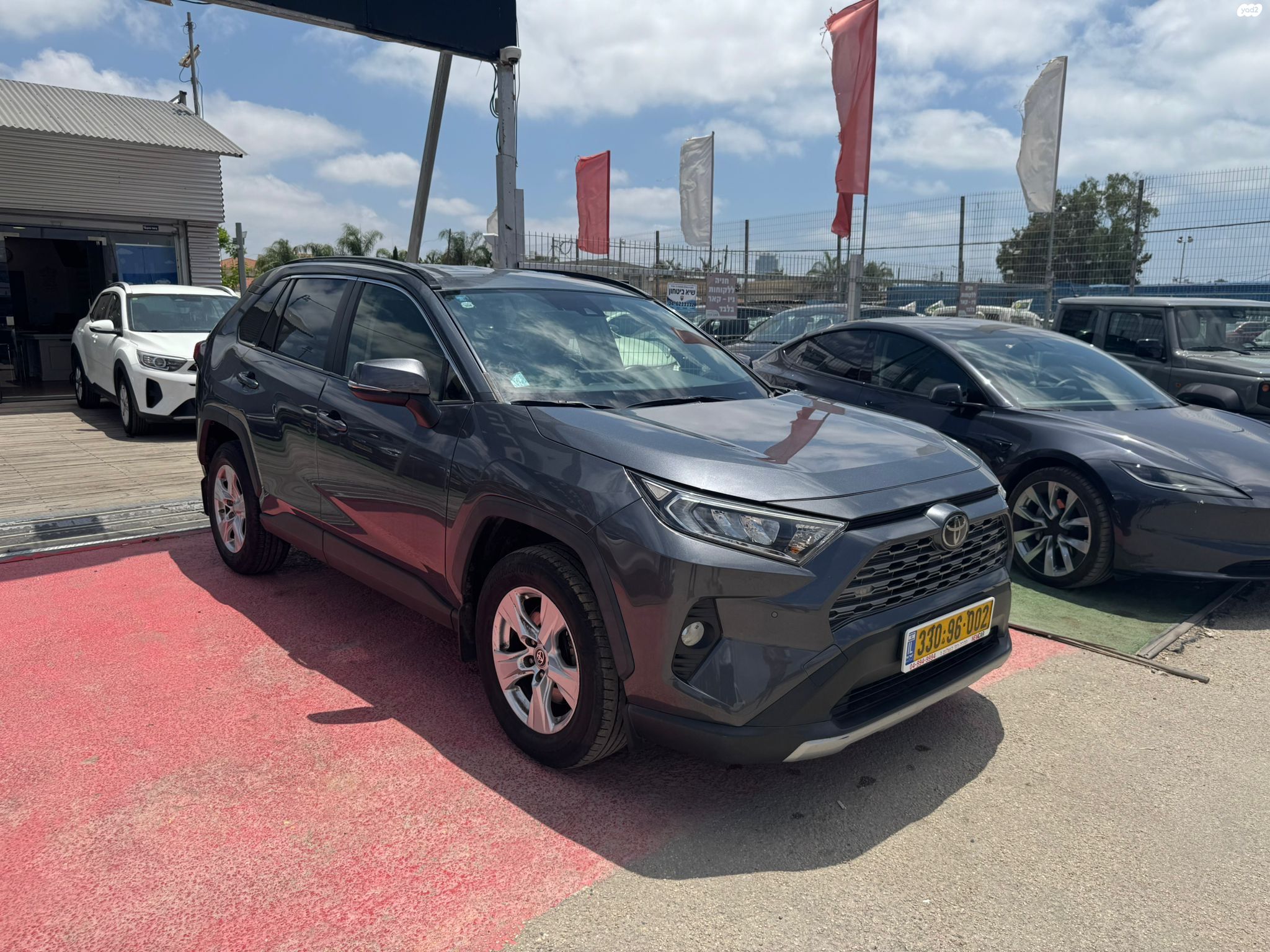 מודעת רכב טויוטה RAV4