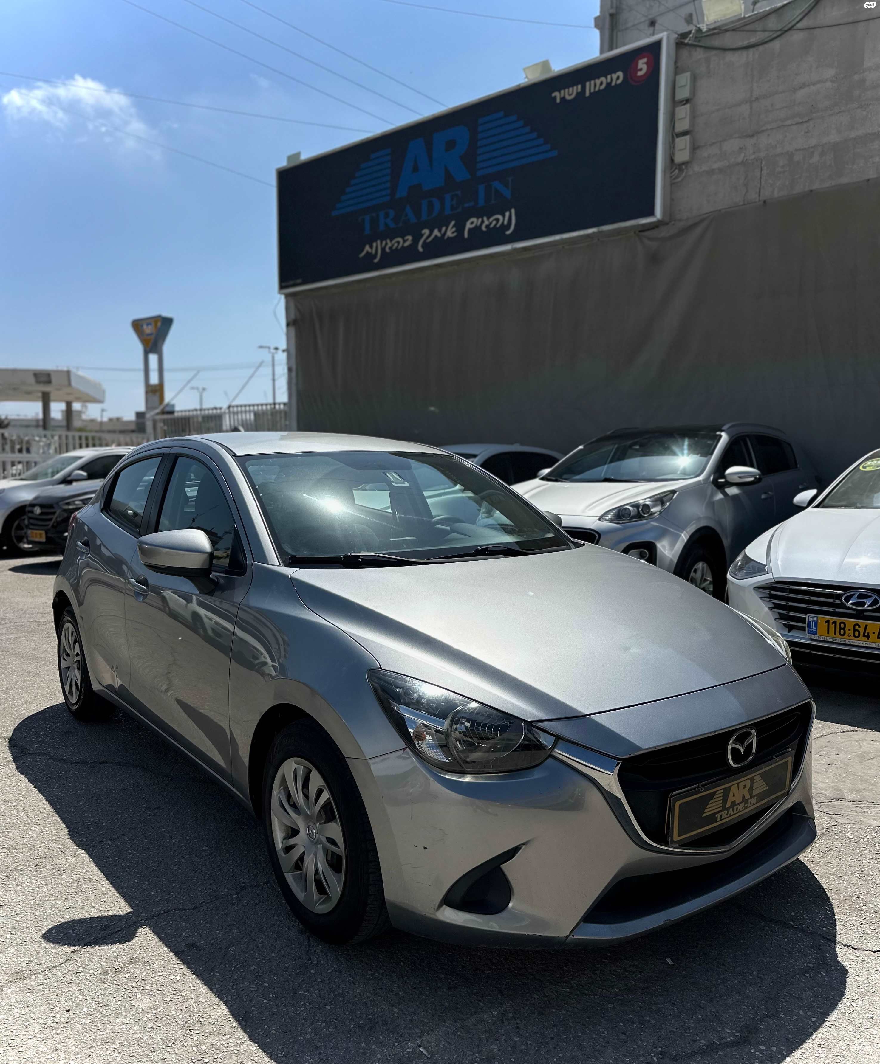 מודעת רכב מאזדה 2