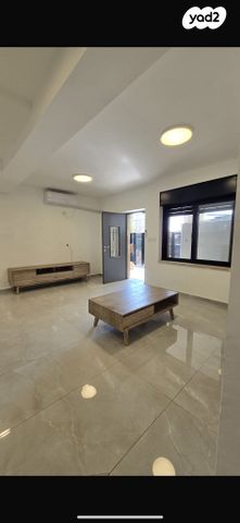 האלון 23