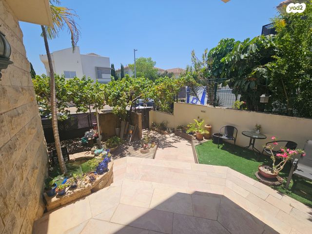 בית פרטי/ קוטג', הר תבור, הפארק, כפר סבא