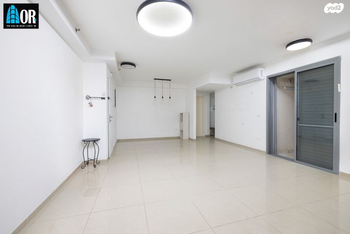 דירת גן, הערבה, רמות ויצמן, יבנה