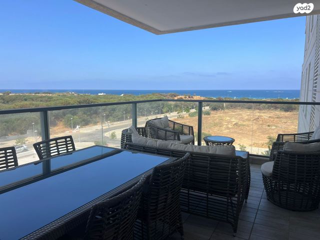 דירה, המעגן, אכזיב, נהריה