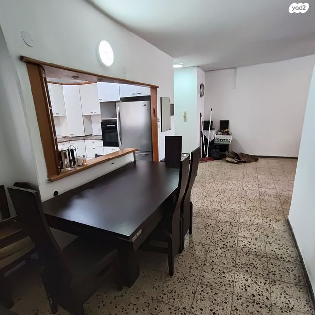 דירה, ראשונים, ראשון לציון