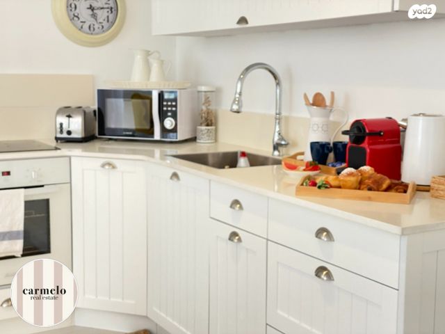 דירה, אלי לנדאו, הרצליה