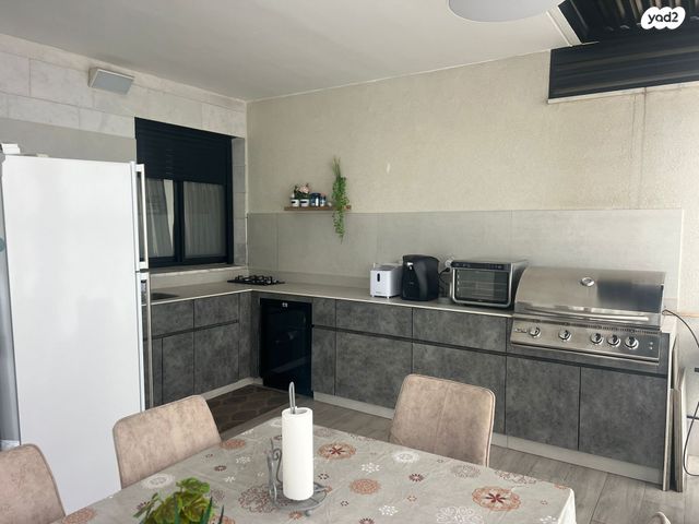 גג/ פנטהאוז, דוריף, עיר היין, אשקלון