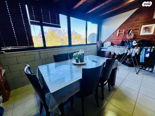 דופלקס, אשחר, האירוסים, כרמיאל