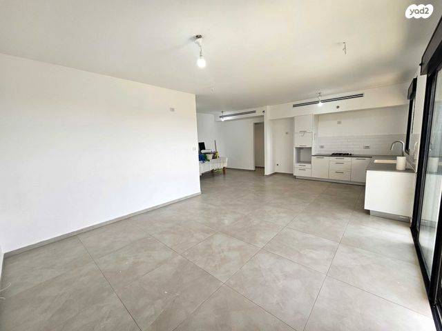 דירה, יהושוע אזולאי, נווה שרון / שער העיר, נתיבות