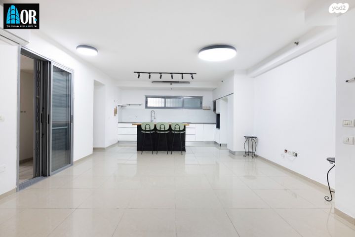 דירת גן, הערבה, רמות ויצמן, יבנה