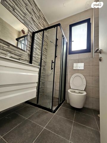 דירה, יהושוע אזולאי, נווה שרון / שער העיר, נתיבות