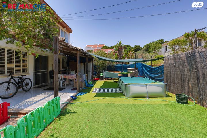 דירת גן, שפרינצק 3, שיכוני מזרחי, כפר סבא