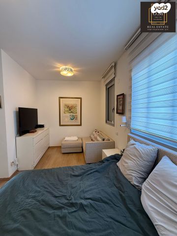 דופלקס, מאיר יערי, כוכב הצפון, תל אביב יפו