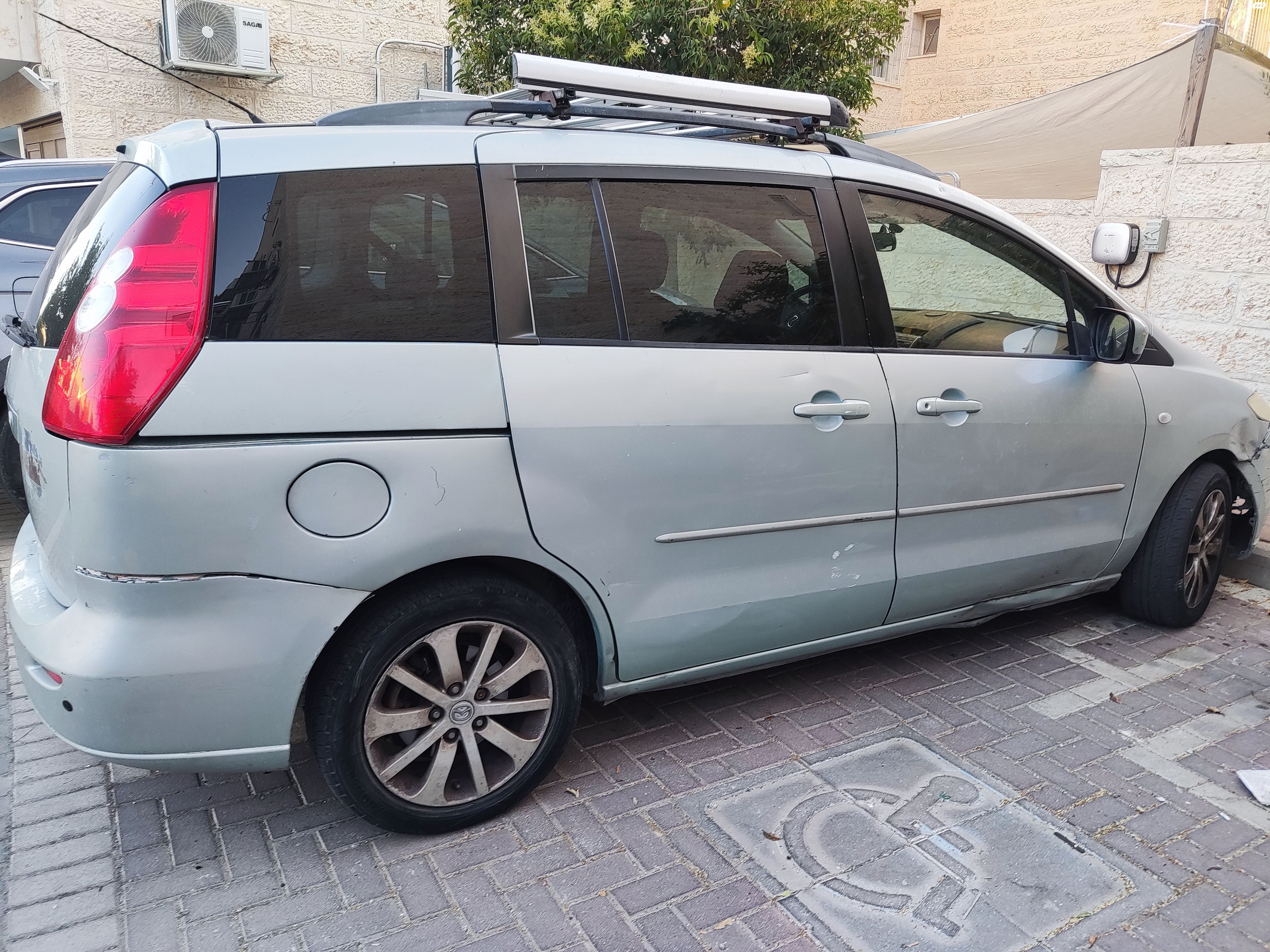 מודעת רכב מאזדה 5