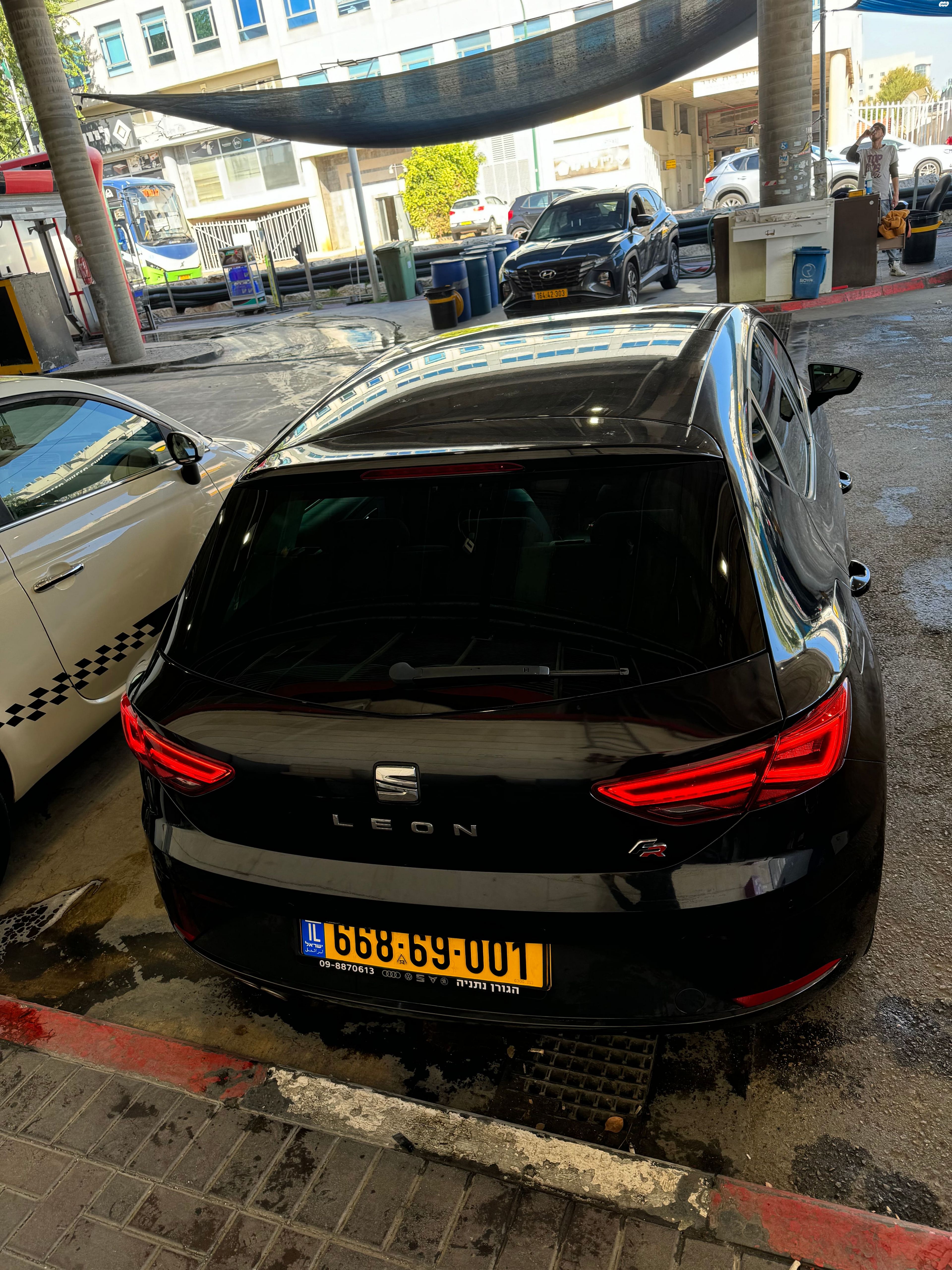 מודעת רכב סיאט לאון