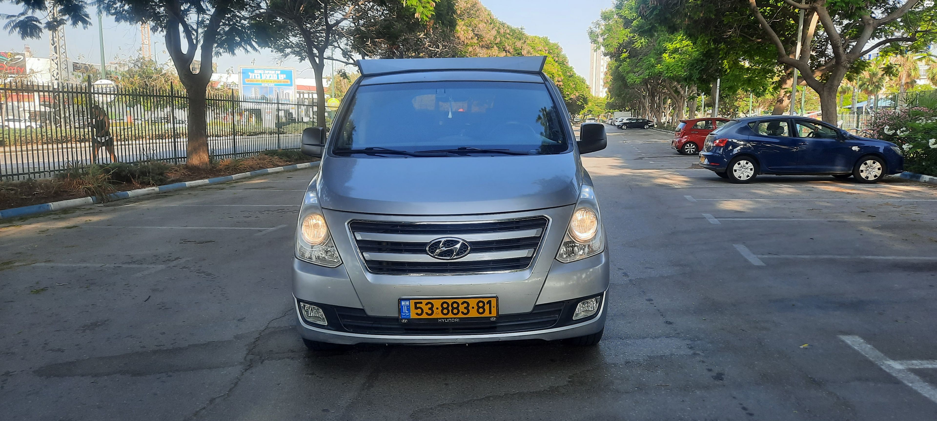 מודעת רכב יונדאי H-1 / i800