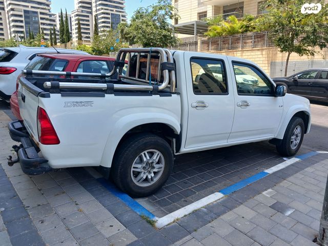 מודעת רכב איסוזו די-מקס