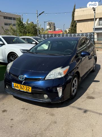 מודעת רכב טויוטה פריוס