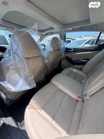 ניסאן מקסימה