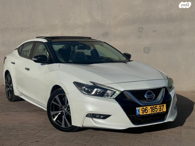 ניסאן מקסימה