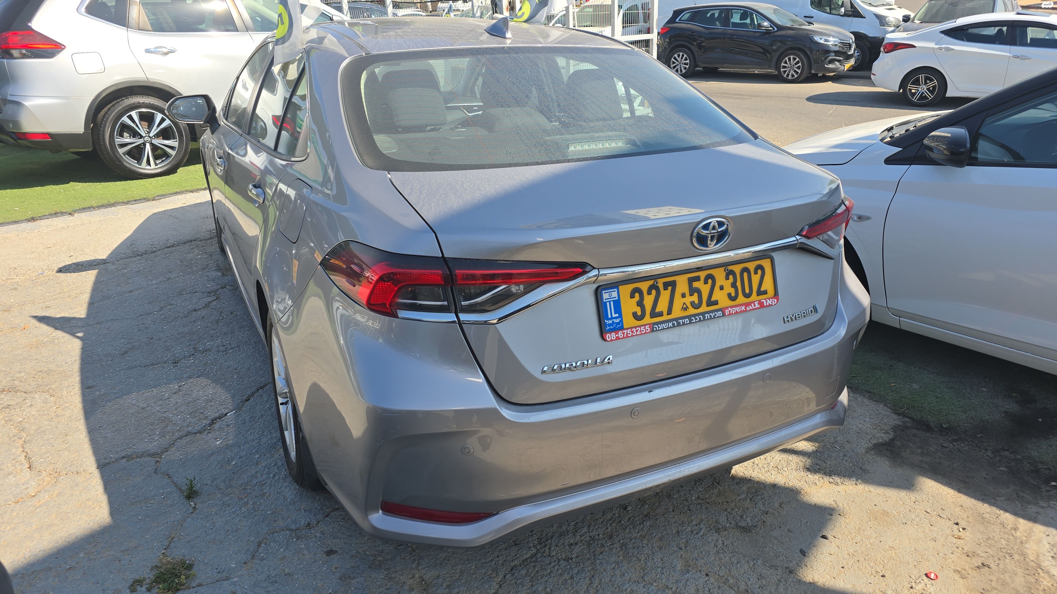 מודעת רכב טויוטה קורולה 2