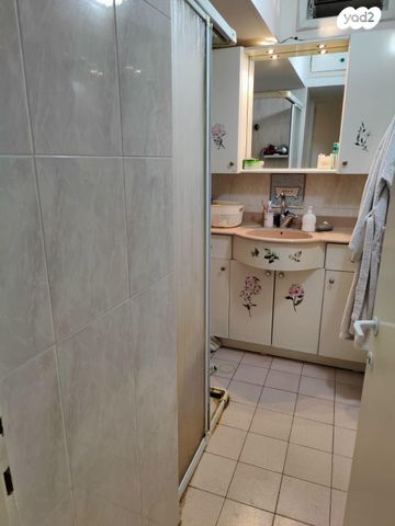 דירה, ירושלים 76, לב העיר, בת ים