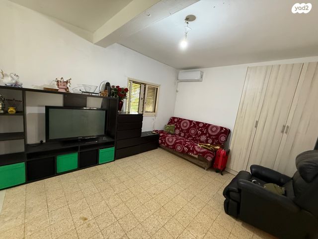 דירת גן, נגבה 11, עמידר, בת ים