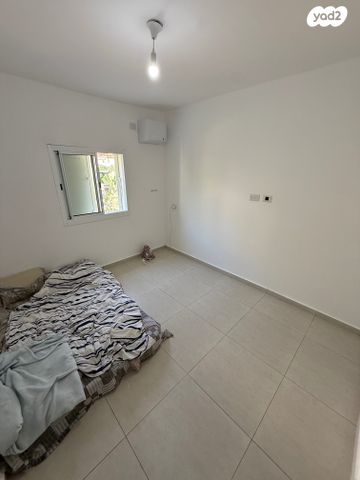 דירת גן, נגבה 11, עמידר, בת ים