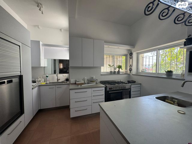 בית פרטי/ קוטג', סירקין, מרכז העיר, קרית אתא