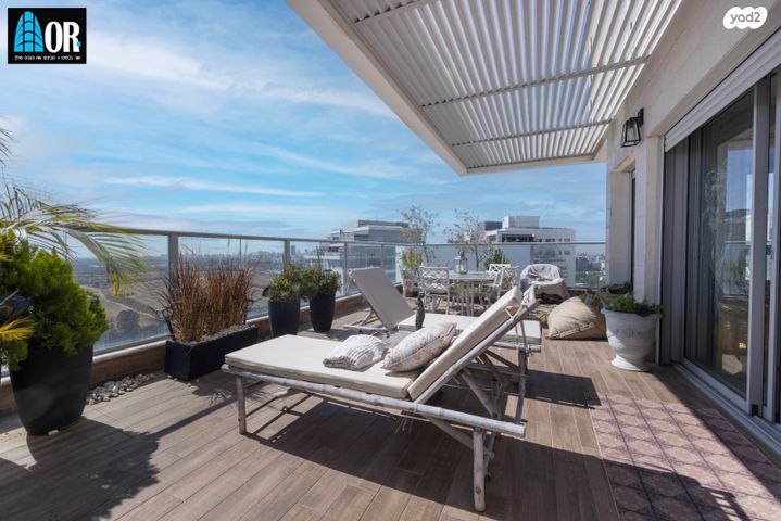 גג/ פנטהאוז, יובלים, האירוס, ראשון לציון