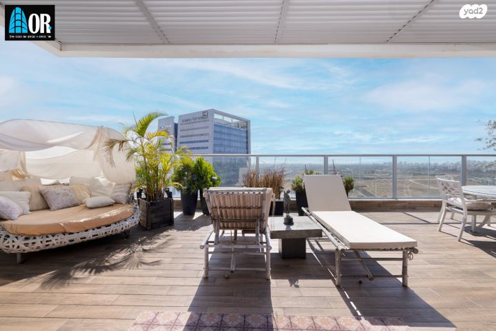 גג/ פנטהאוז, יובלים, האירוס, ראשון לציון