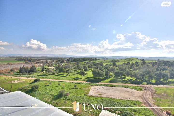 גג/ פנטהאוז, אהוד מנור 5, נאות אפק, אפקה, קרית ביאליק