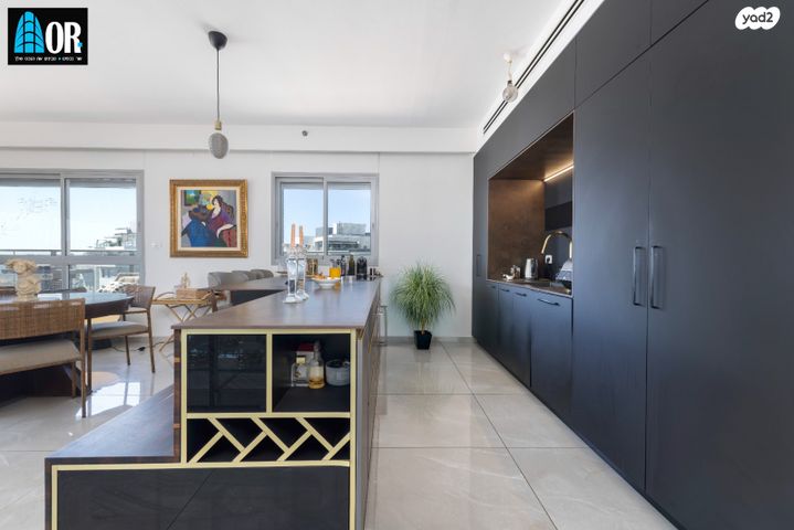 גג/ פנטהאוז, יובלים, האירוס, ראשון לציון