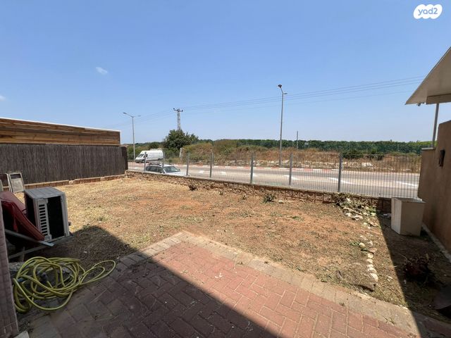 דירת גן, הנהרונית 28, בית אליעזר, חדרה