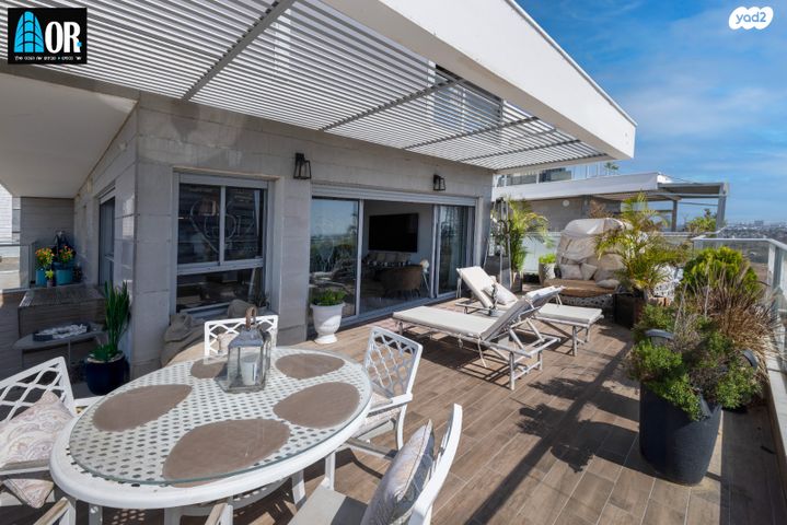 גג/ פנטהאוז, יובלים, האירוס, ראשון לציון