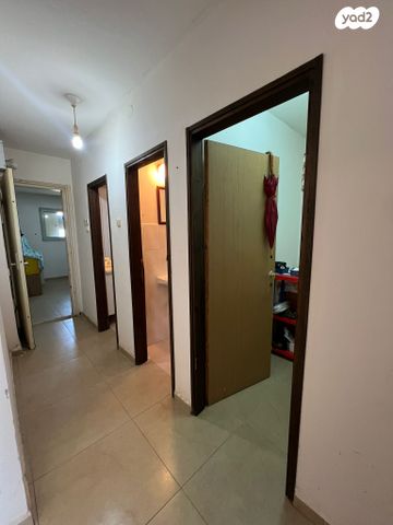 דירת גן, הנהרונית 28, בית אליעזר, חדרה