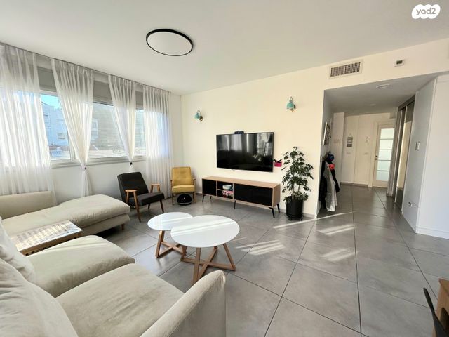 דירה, דוד רמז, גבעת הרמבם, גבעתיים