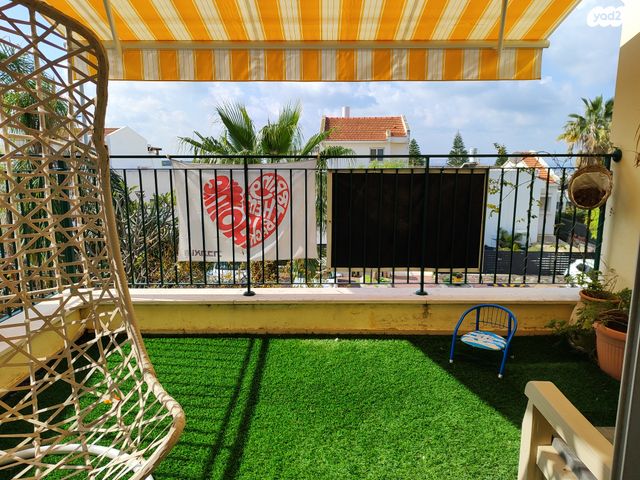 דופלקס, צוותא ב, אלפי מנשה