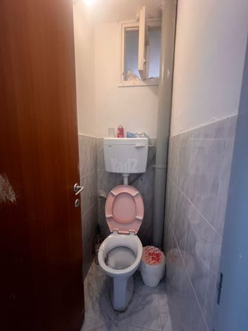 דקר
