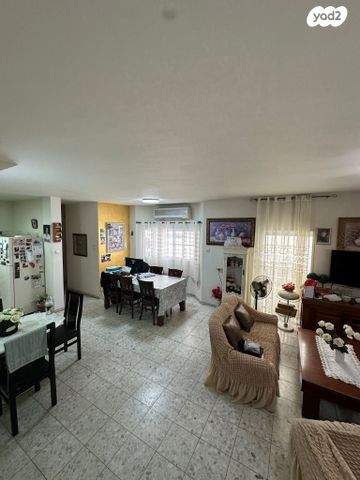 דופלקס, שדרות הורדים 19, גן שמואל, קרית מלאכי